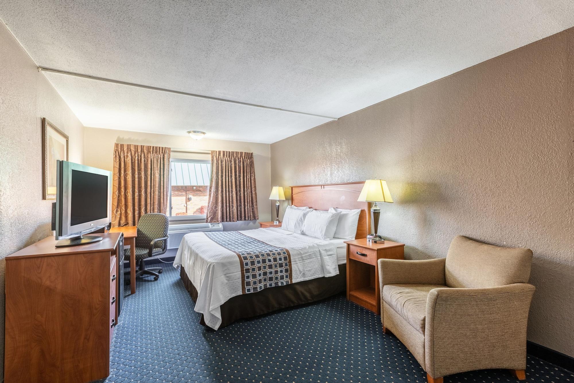 Magnuson Hotel Detroit Airport Romulus Bagian luar foto