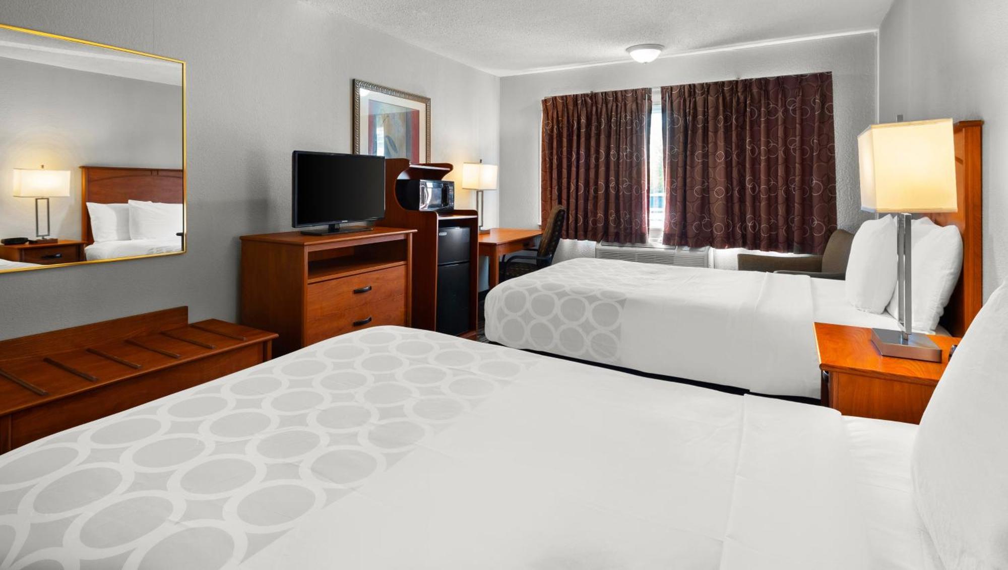 Magnuson Hotel Detroit Airport Romulus Bagian luar foto