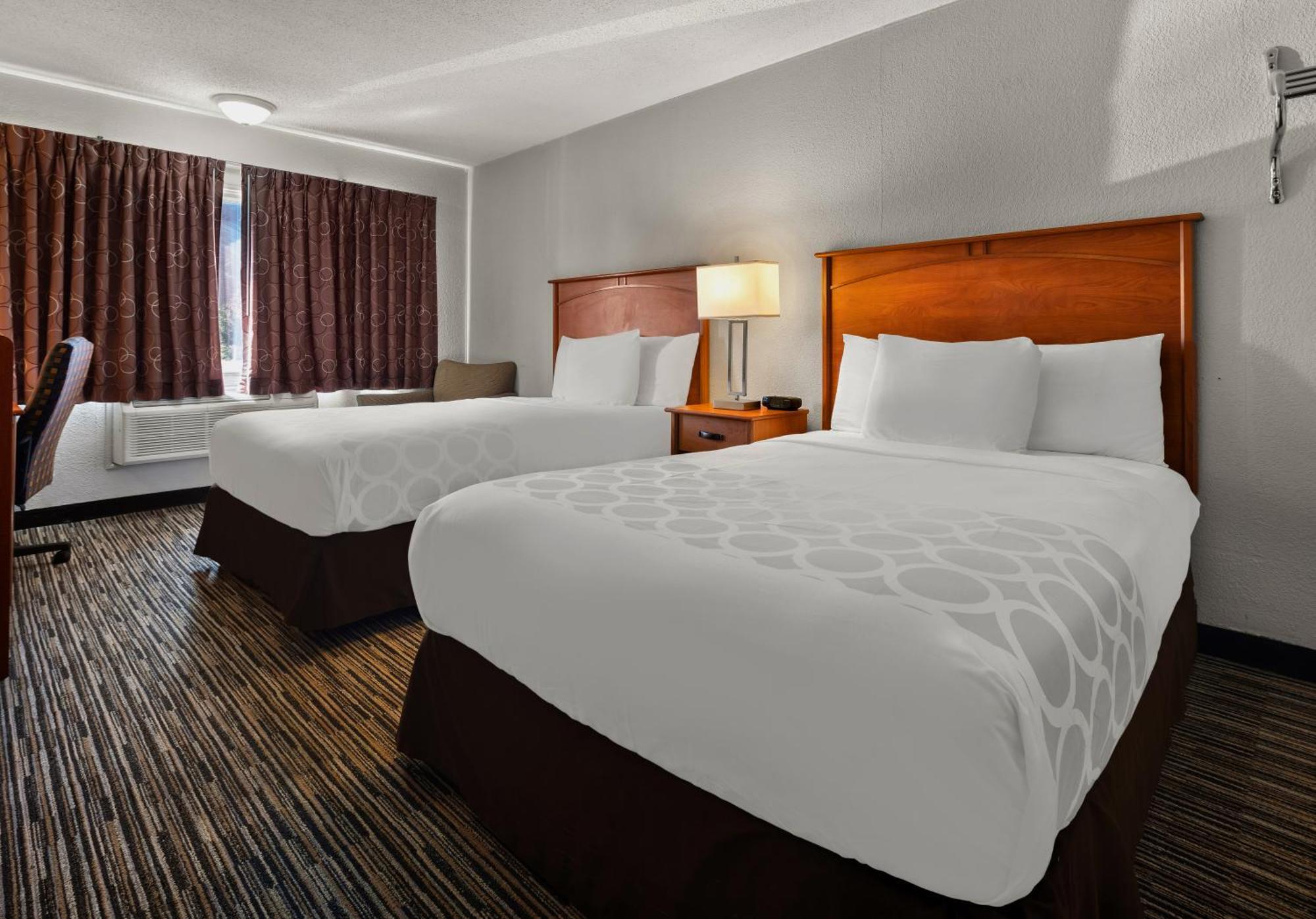 Magnuson Hotel Detroit Airport Romulus Bagian luar foto
